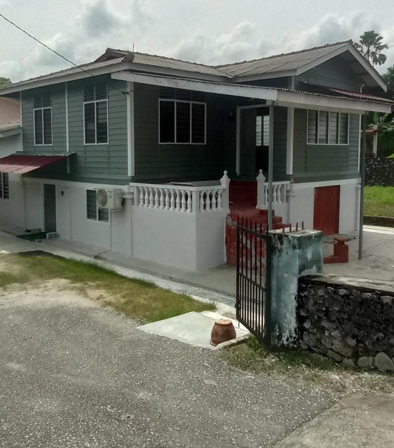 Kurnia Holiday home *